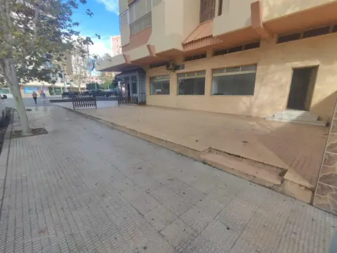 Local comercial en calle Kennedy