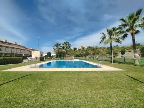 Maison mitoyenne à calle Sócrates