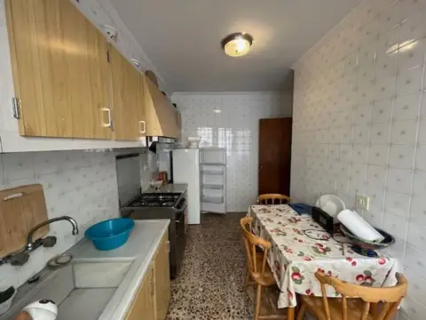 Casa adosada en calle Penas de Guitín, 12