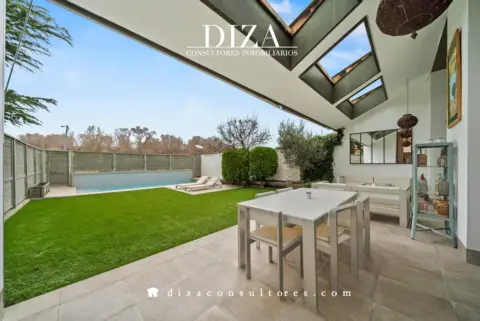 Casa adosada en Paseo Club Deportivo