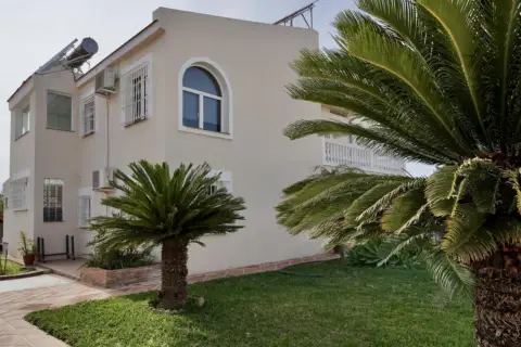 Chalet en calle Alhaurín de la Torre, 72