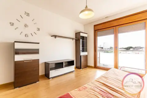 Piso en Zona Ies Parga Pondal
