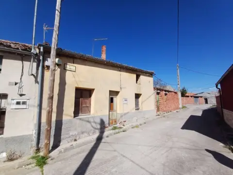 Casa rústica en calle de Covadonga