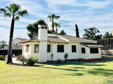 Casa en Zona El Vedat-Santa Apolonia