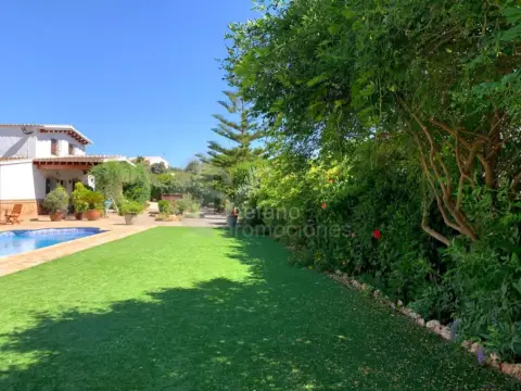 Chalet en Álora, Chlalet, Buen Estado, 3 Habitaciones, Piscina, Gran Parcela