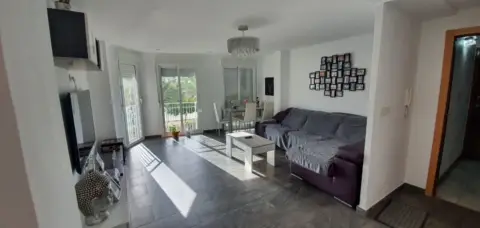 Piso en Raval - Puertas Coloradas