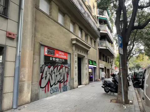Local comercial en Carrer de Sepúlveda, 106