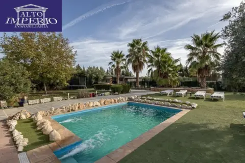 Casa en Avenida del Paraíso