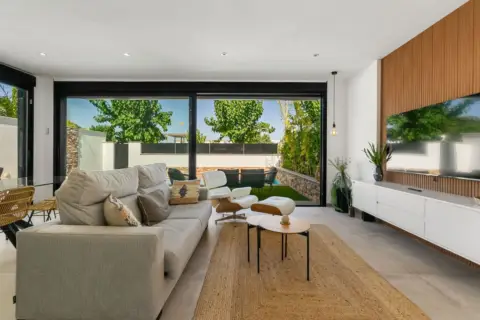 Chalet en calle de San Jerónimo, 32