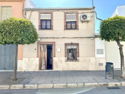 Chalet en calle de Sevilla