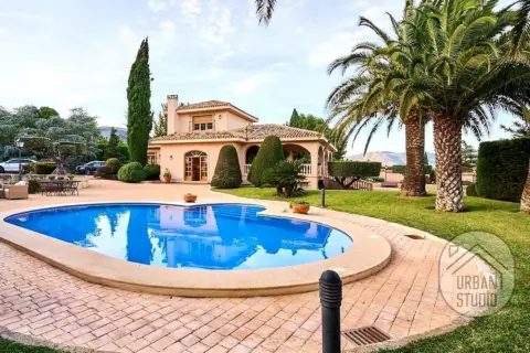 Chalet en Carrer de la Torreta