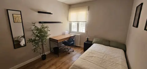 Habitación en calle de Pérez Galdós