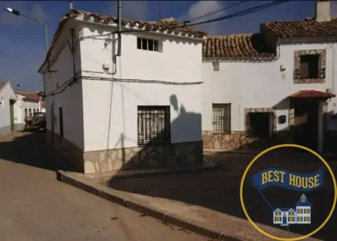 Casa en calle Villar Aguila