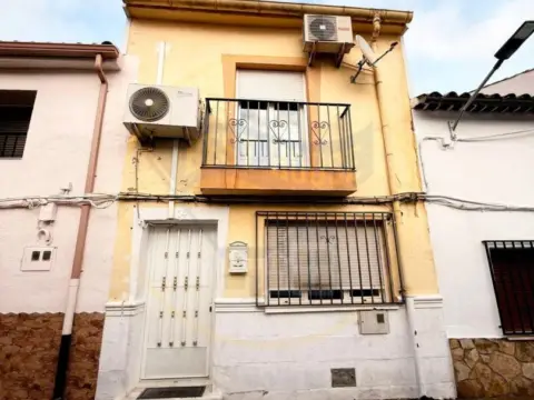 Casa en calle de Madrid
