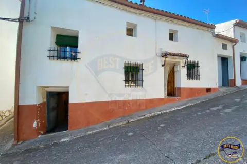 Casa en calle Domínguez