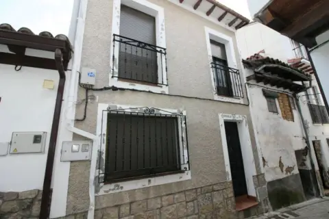 Casa adosada en calle Doctor Francisco Bartolomé, nº 9