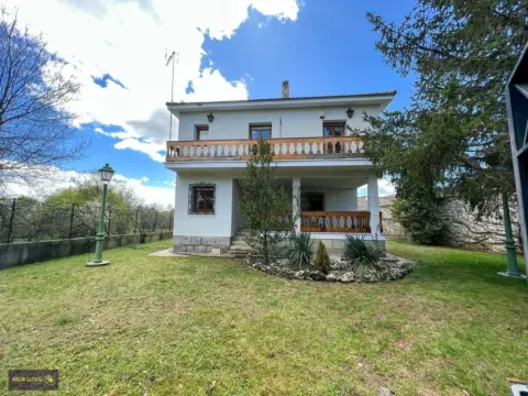 Chalet en calle del Roble