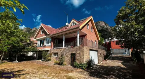 Chalet en Avenida de La Cabrera
