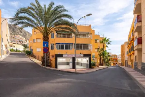 Local comercial en calle Laurel