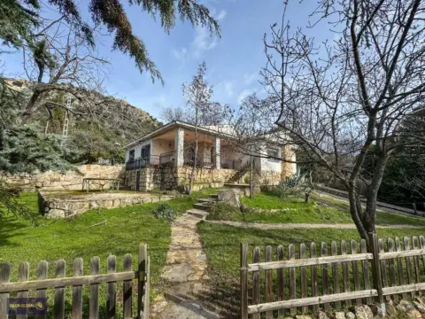 Casa en calle La Cabrerita