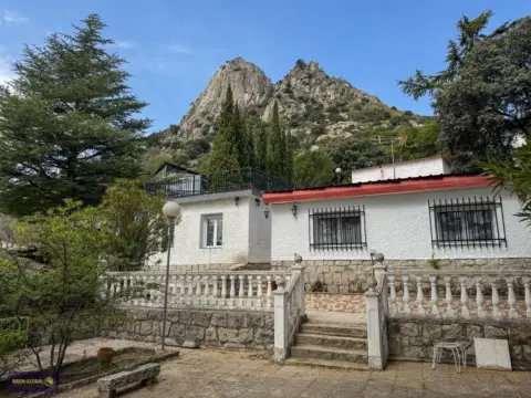 Chalet en Avenida de La Cabrera