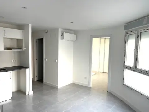 Piso en calle de la Infanta Mercedes