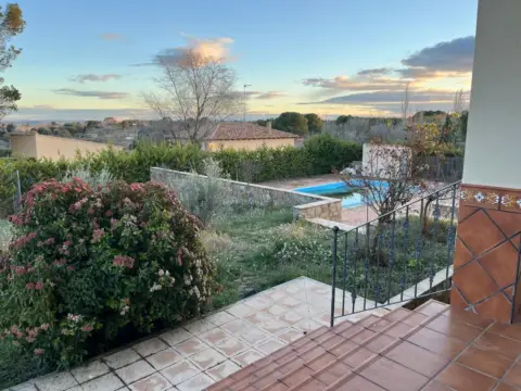 Chalet en Camino del Roble