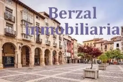 Local comercial en calle Caballerias