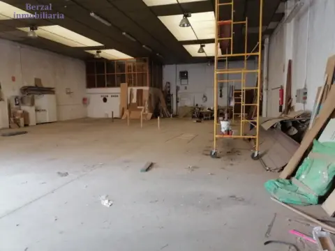 Nave industrial en Pol. Ind. de Oion