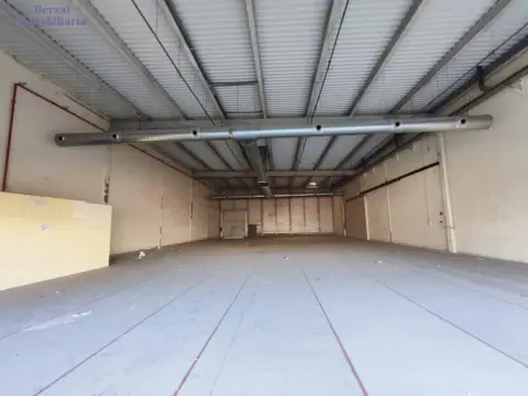 Nave industrial en Polígono de La Granja