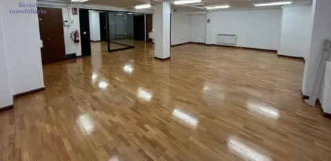 Oficina en calle de Saturnino Ulargui