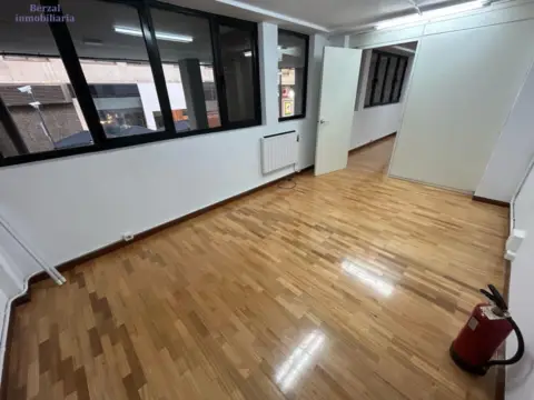 Oficina en calle de Saturnino Ulargui