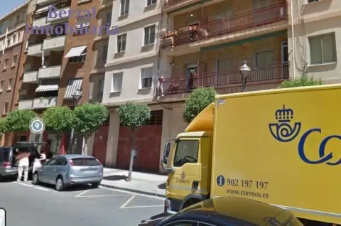 Local comercial en calle de la Duquesa de la Victoria