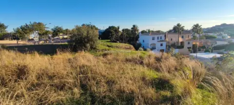Terreno en calle de Calipso