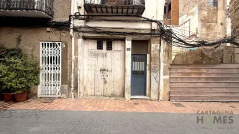 Local comercial en calle de la Gloria