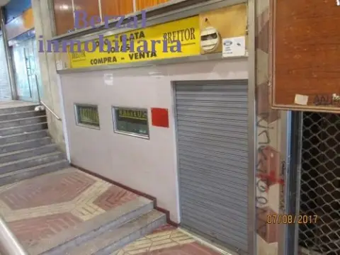 Local comercial en calle de los Hermanos Moroy