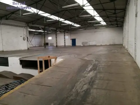 Nave industrial en calle de las Cañas