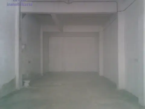 Local comercial en calle de los Cameros