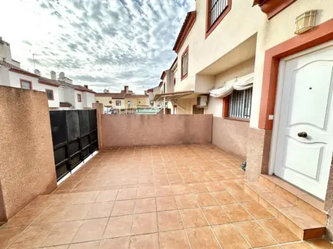 Casa adosada en calle Avoceta