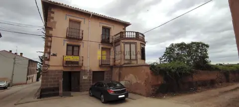 Chalet en calle de la Iglesia