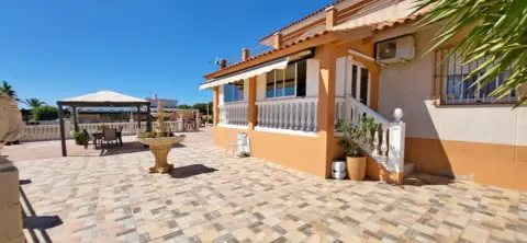 Chalet en Cortijo Rivera