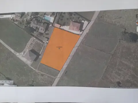 Terreno en calle Barrio El