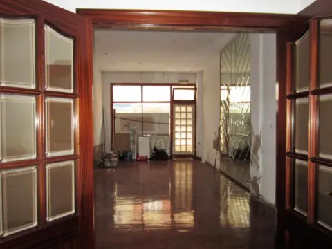 Local comercial en calle de Magnus Blikstad, 78