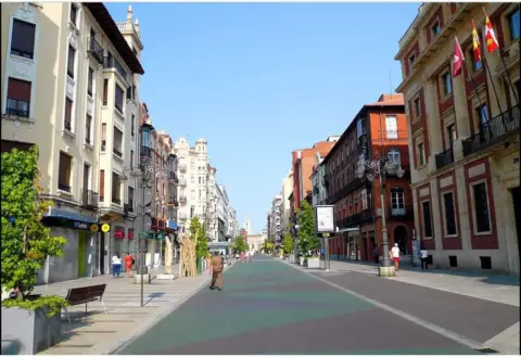 Piso en Avenida de Ordoño II, 20