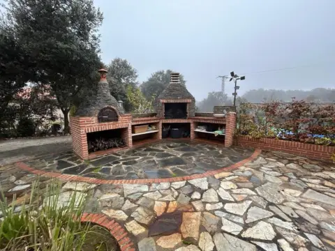 Chalet en Urb Charquillos