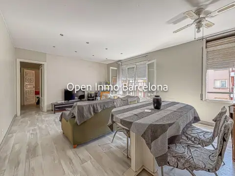 Piso en Les Roquetes- Ajuntament