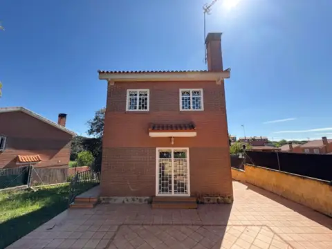 Chalet en Urb. El Bosque de Henares