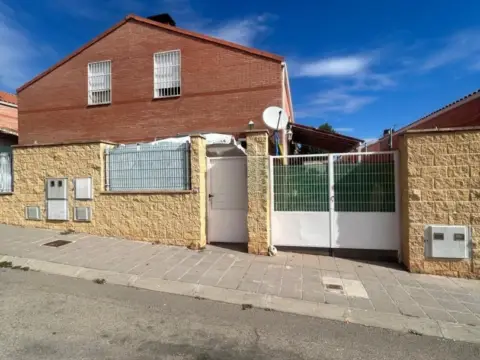 Casa pareada en Valcastillo