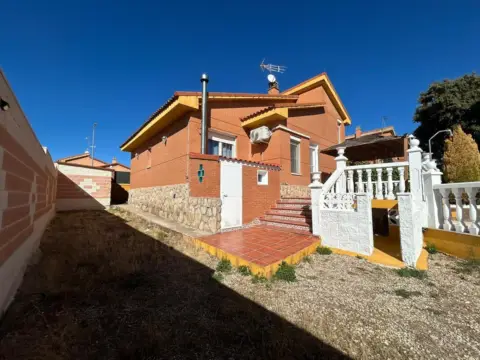 Chalet en Pioz, Zona de - Pioz
