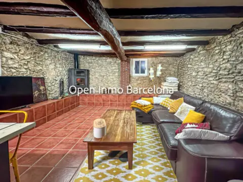 Casa adosada en Carrer del Pou